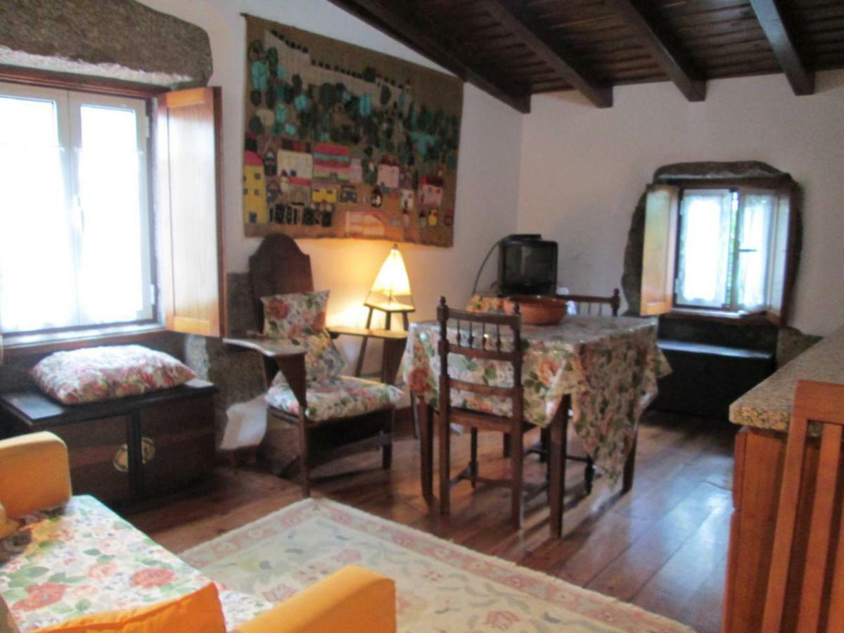 Casinha A Beira Ribeirio Villa มันเตย์กัส ภายนอก รูปภาพ